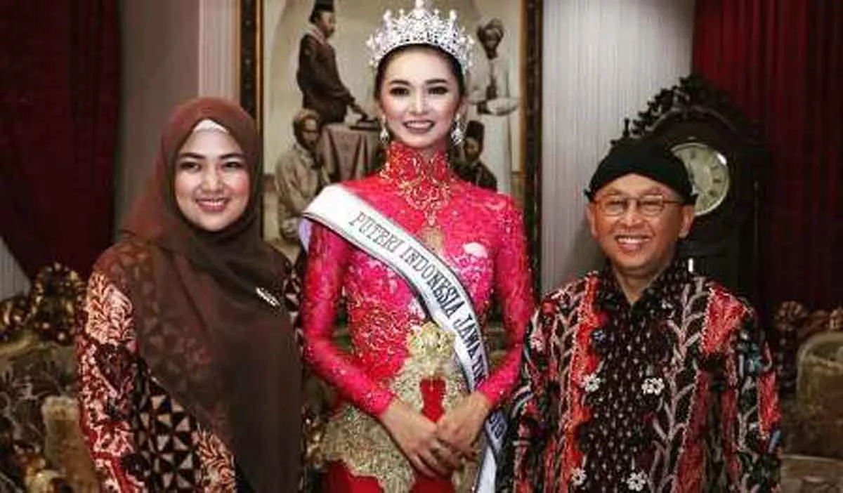 Batik On The Sea 2019 Dikagumi Putri Indonesia Jawa Timur, Bella Putri Ekasandra - Portalmadura.com Batik On The Sea 2019 Dikagumi Putri Indonesia Jawa Timur, Bella Putri Ekasandra