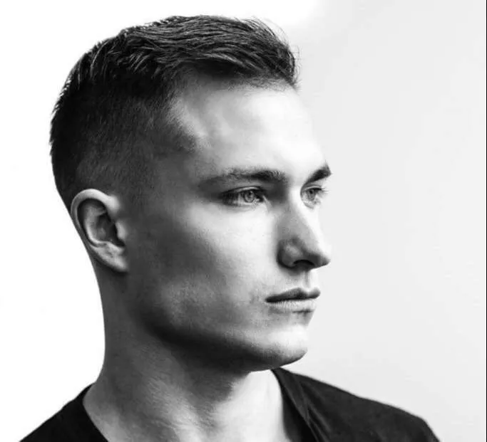 50+ Inspirasi Model Rambut Pendek Pria 2024 Menawan - Portalmadura.com Model Rambut Pendek Pria BUZZ CUT