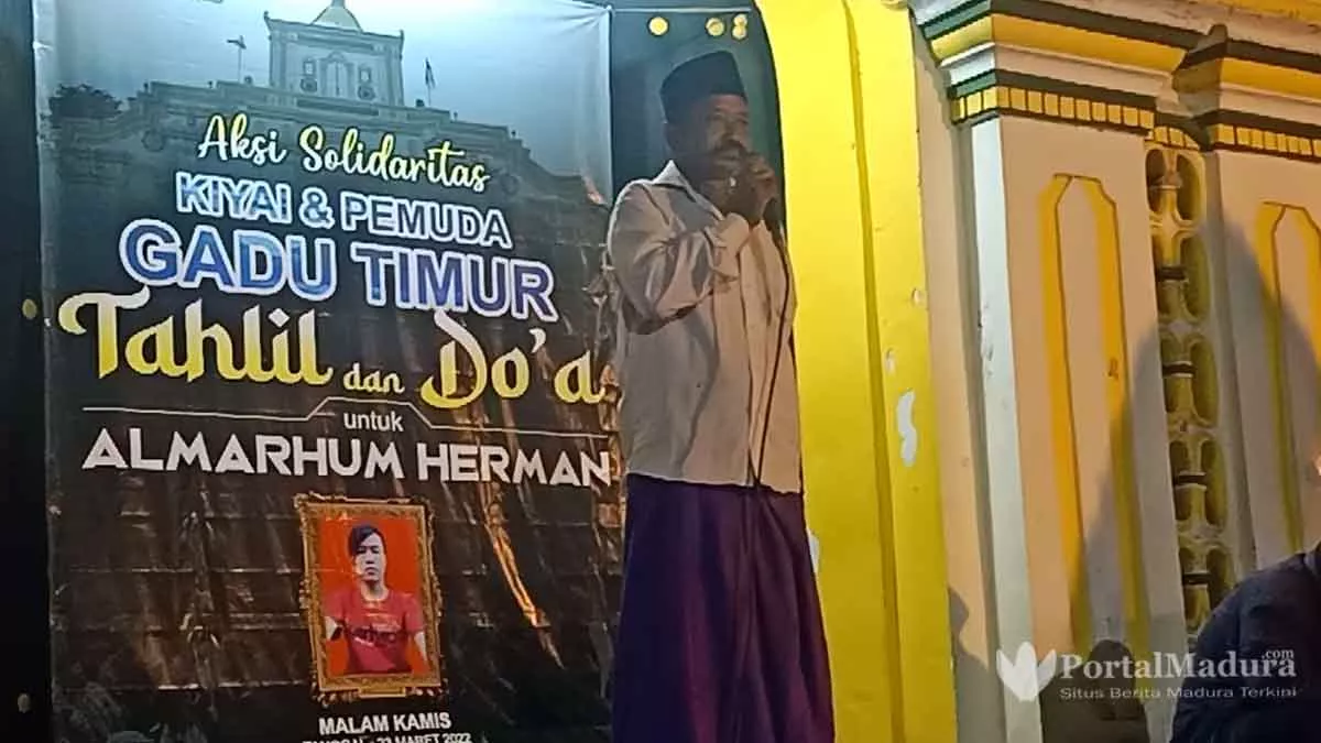 Tahlil &Amp; Doa Bersama Dari Masjid Jamik, Paman Korban Penembakan Sampaikan Fakta Baru - Portalmadura.com Tahlil & Doa Bersama dari Masjid Jamik, Paman Korban Penembakan Sampaikan Fakta Baru