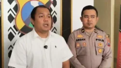 Bejat! Ayah Di Sumenep Tega Cabuli Anak Kandung Sejak 2021, Polisi: Korban Diborgol Dan Dirantai - Portalmadura.com Bejat! Ayah di Sumenep Tega Cabuli Anak Kandung Sejak 2021, Polisi: Korban Diborgol dan Dirantai