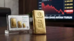 Harga Emas Antam Hari Ini 26 Agustus 2026 Turun Rp18.000 Per Gram, Cek Daftarnya - Portalmadura.com Harga Emas Antam Hari Ini 26 Agustus 2026 Turun Rp18.000 per Gram, Cek Daftarnya
