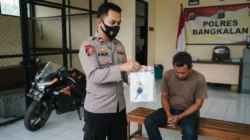 Libatkan Anak Di Bawah Umur, Ayah Di Bangkalan Dicokok Polisi Usai Curi Motor! - Portalmadura.com Libatkan Anak di Bawah Umur, Ayah di Bangkalan Dicokok Polisi Usai Curi Motor!
