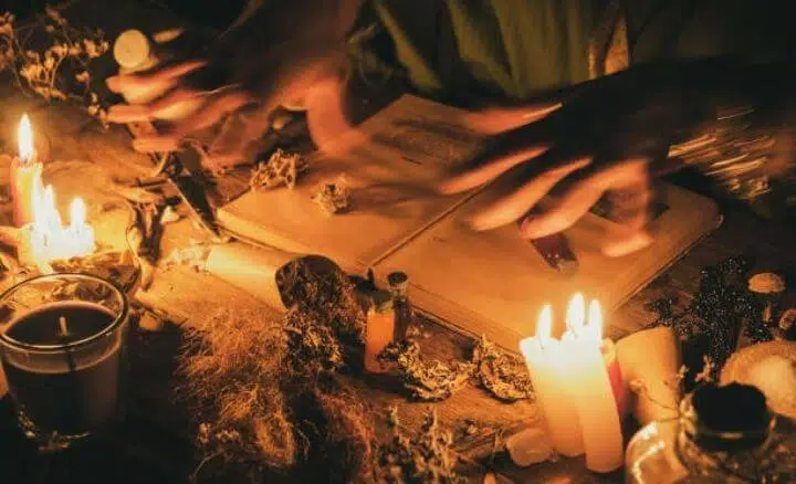 Ini Perbedaan Santet, Teluh, Tenung dan Guna-guna