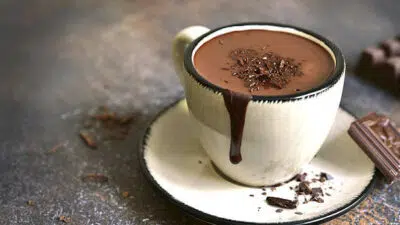 Ini Segudang Manfaat Minum Cokelat Hangat Bagi Kesehatan Tubuh