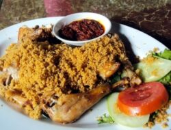 Resep Ayam Goreng Kremes Super Renyah dengan Sambal Spesial