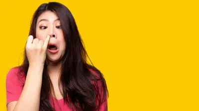 4 Bahaya Sering Ngupil Bagi Kesehatan