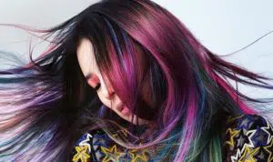 5 Cara Mudah Warnai Rambut Sendiri di Rumah