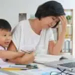 4 Tantangan Ibu Zaman Now yang Bikin Panik, Apa Saja?