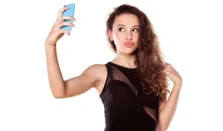 Kenali 5 Tanda Jika Anda Terlalu Narsis di Medsos