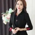 Ladies, Ini 3 Inspirasi Gaya Kantoran Ala Drama Korea yang Bisa Anda Coba