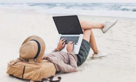Guys, Ini 5 Cara Cerdas Manfaatkan Liburan Sambil Bekerja