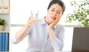4 Cara Atasi Gigi Sensitif, Apa Saja?