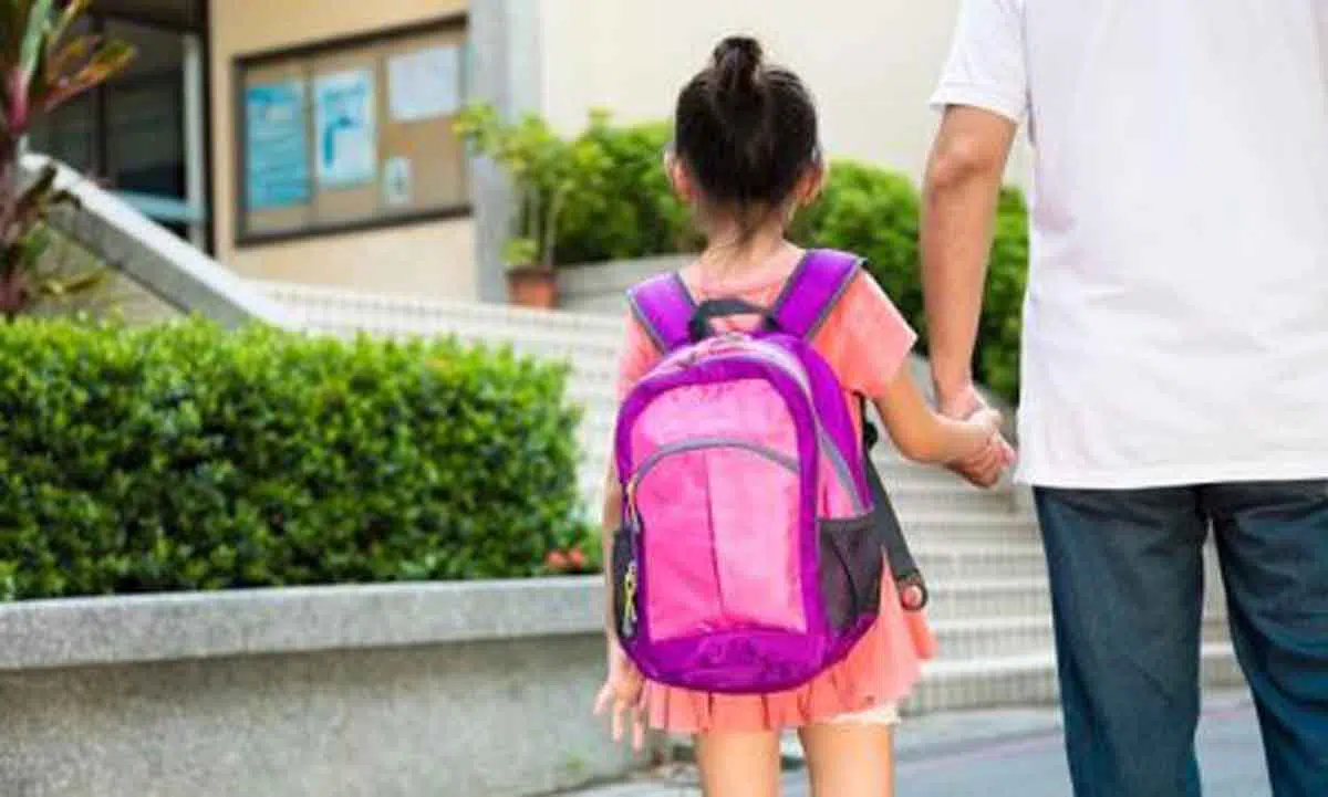 5 Cara Bantu Siapkan Mental Anak Saat Pindah Sekolah