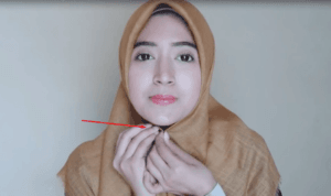 5 Cara Mudah Pakai Jarum Pentul Tanpa Ketusuk untuk Hijabers Pemula