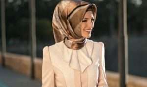 6 Tutorial Jilbab Segi Empat Untuk Pesta Pernikahan Agar Terlihat Lebih Anggun