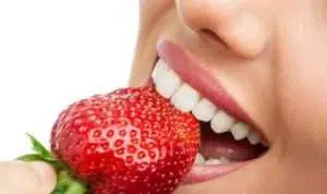 8 Bahan Alami untuk Cerahkan Warna Bibir Gelap
