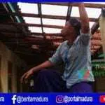 Rumah dan Sekolah Rusak Diterjang Angin Kencang