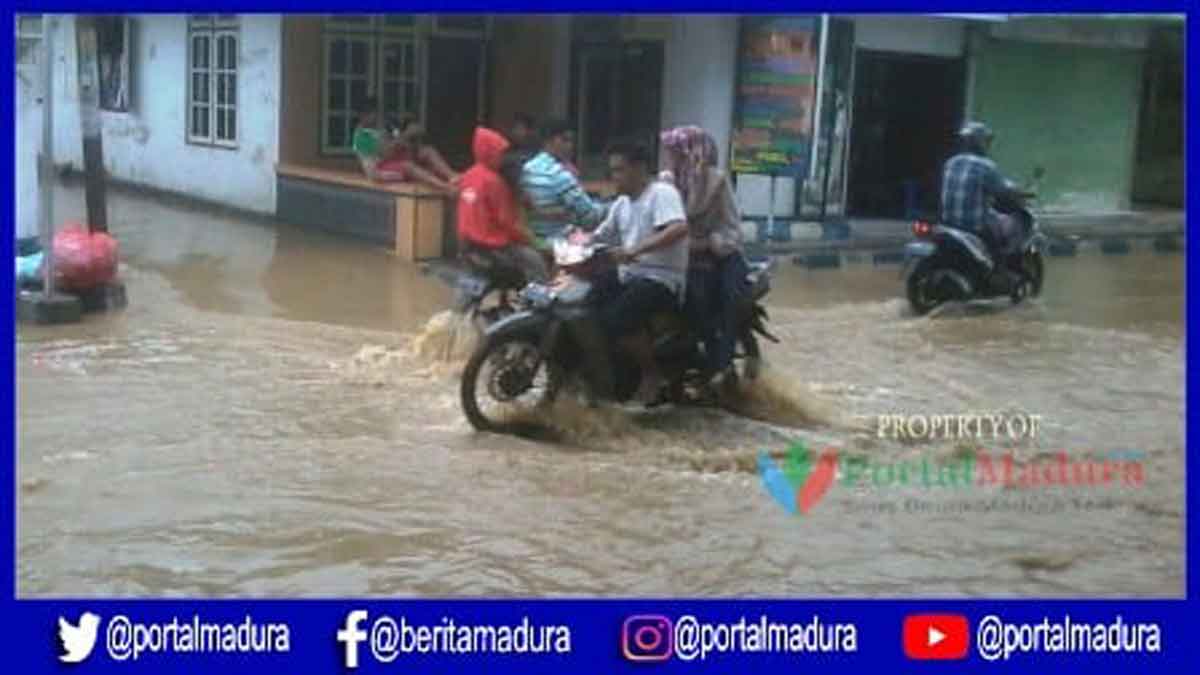 Aktivitas Warga Sampang Tersendat Akibat Banjir