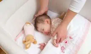 Begini 3 Cara Jitu Menidurkan Bayi Tanpa Perlu Menangis di Tengah Malam