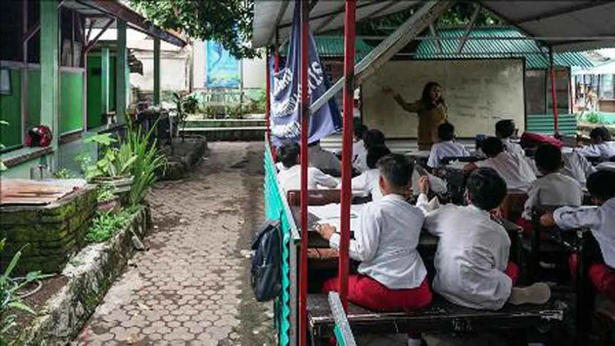 Belajar di ruang darurat, setelah lima bulan gempa Lombok berlalu