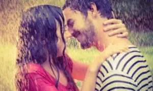 6 Alasan Bercinta di Musim Hujan Terasa Makin Hot