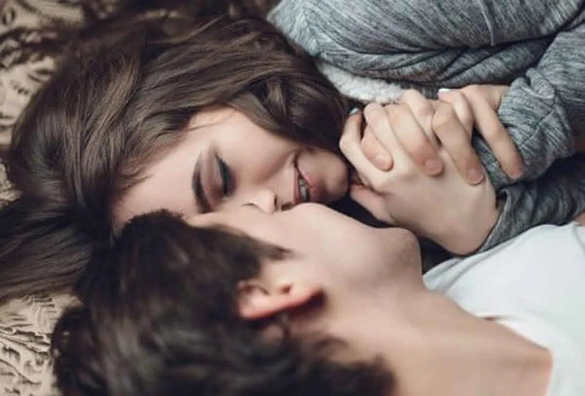 4 Hal yang Harus Dicoba Agar Tak Sakit Ketika bercinta