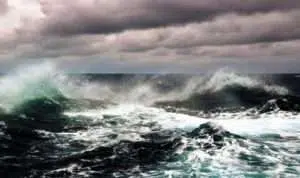 Besok, Nelayan dan Masyarakat Pantai Harus Waspada