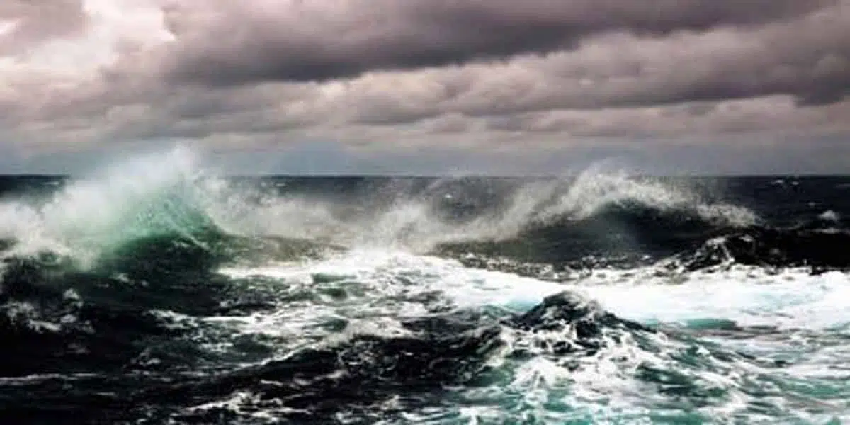 Besok, Nelayan dan Masyarakat Pantai Harus Waspada