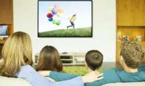 Bunda, Ini 4 Dampak Positif Dampingi Anak Nonton TV