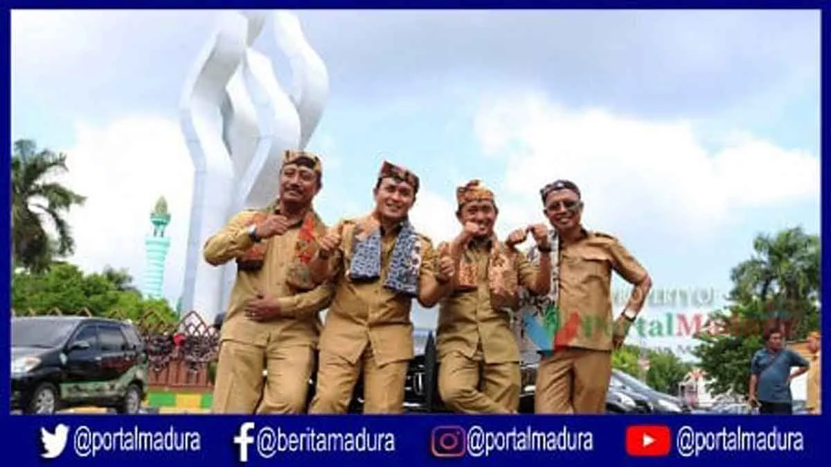 Bupati Pamekasan Launching Mobil Batik, Baddrut Tamam: Mobdin Dibranding Batik Satu-satunya di Indonesia