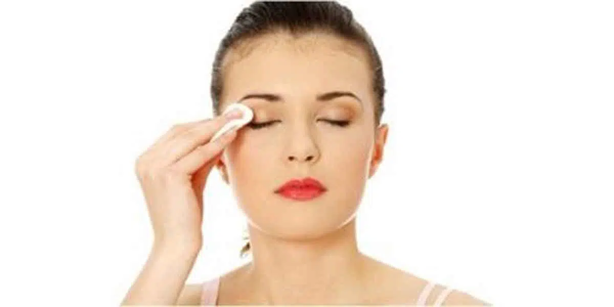 Cara Gunakan Makeup Waterproof yang Benar dan Aman Bagi Kulit