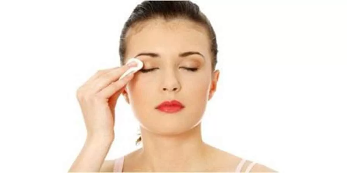 Cara Gunakan Makeup Waterproof yang Benar dan Aman Bagi Kulit