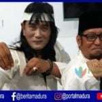 Pemeran Wiro Sableng 212 Ajari Silat Kepada Santri di Pamekasan