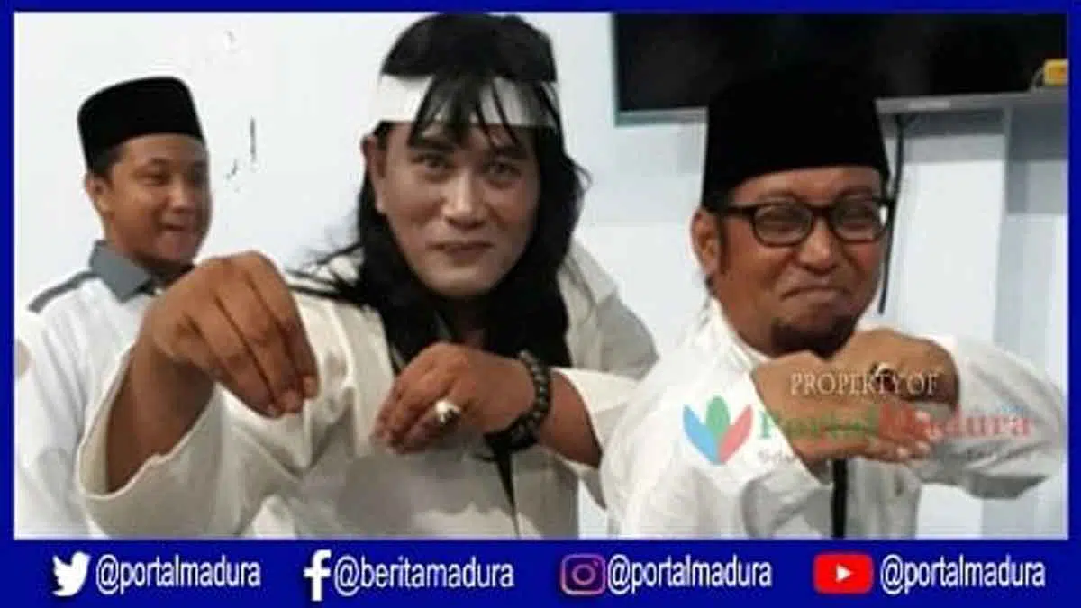 Pemeran Wiro Sableng 212 Ajari Silat Kepada Santri di Pamekasan
