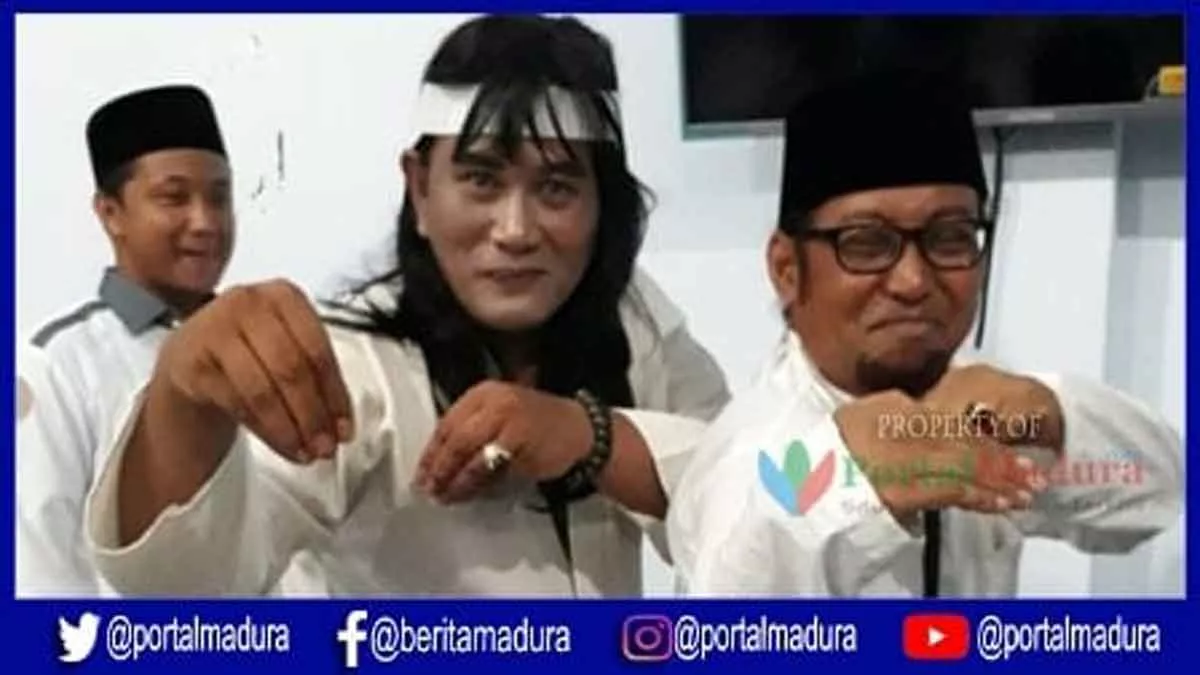 Pemeran Wiro Sableng 212 Ajari Silat Kepada Santri di Pamekasan