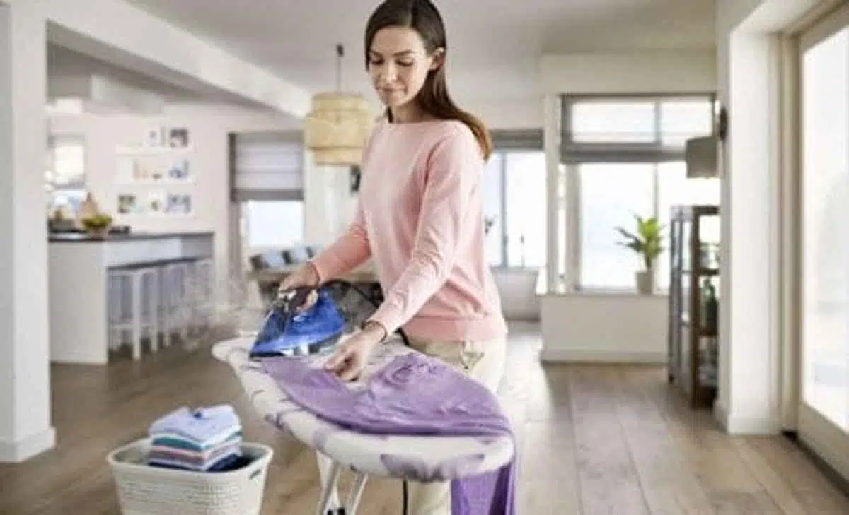 Jangan Diabaikan, Begini 4 Cara Menyetrika Baju yang Baik dan benar