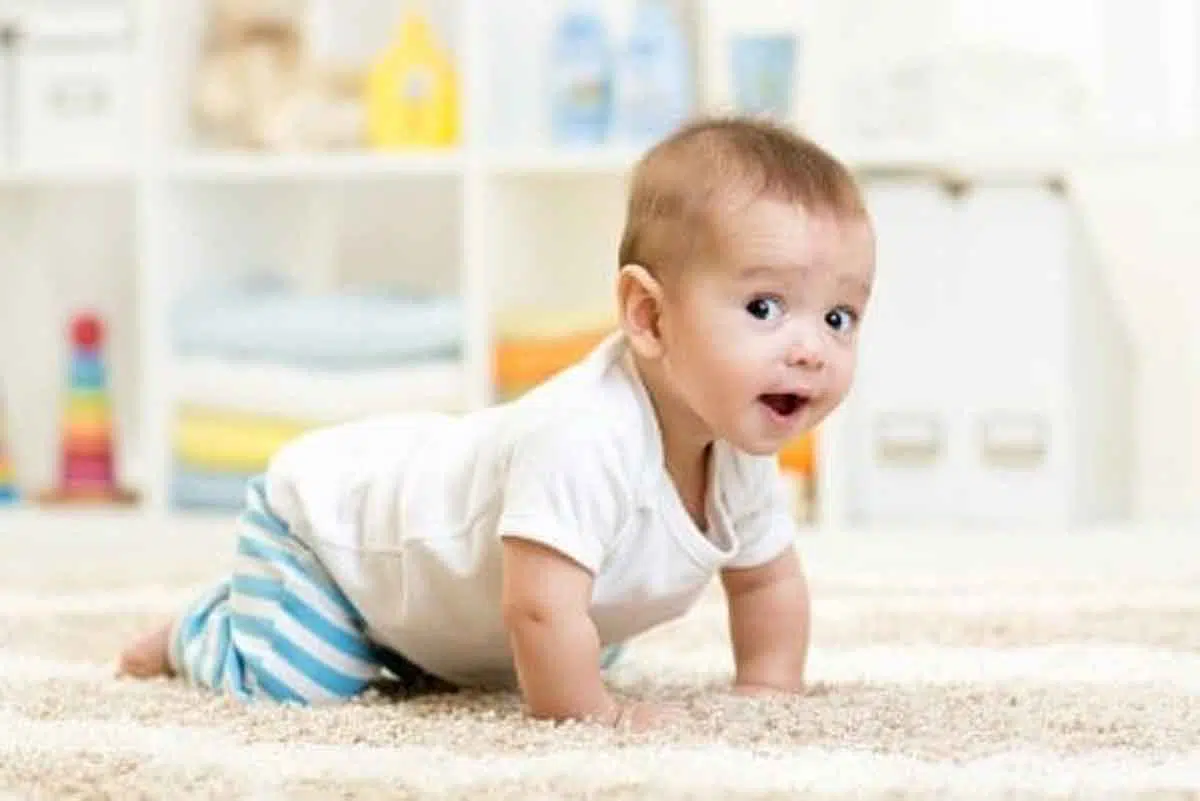 Kapan Bayi Mulai Belajar Merangkak Ini Tahapannya