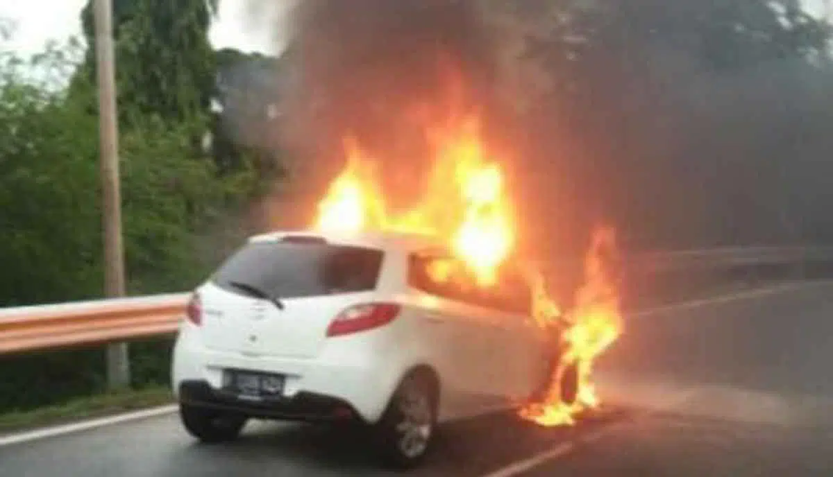 Hindari Kebakaran Mobil dengan 3 Cara Ini