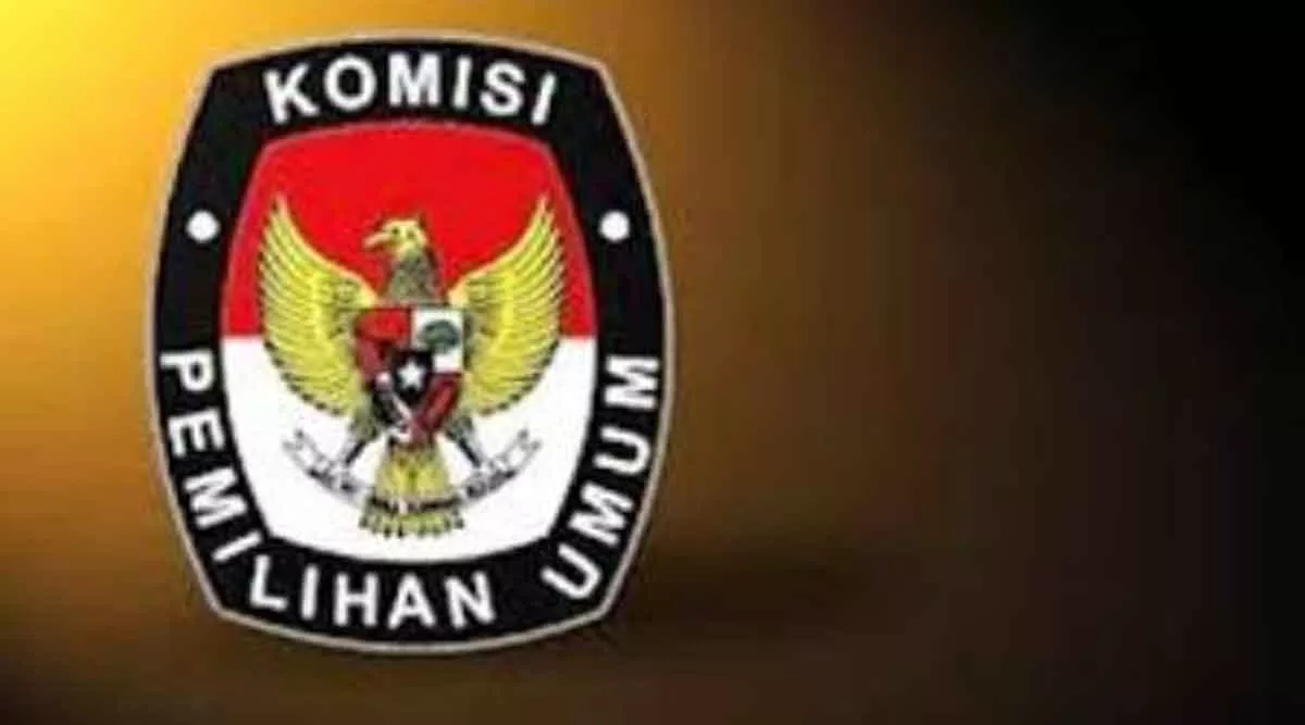 Sortir dan Lipat Surat Suara Pemilu di Pamekasan Terkendala Tenaga