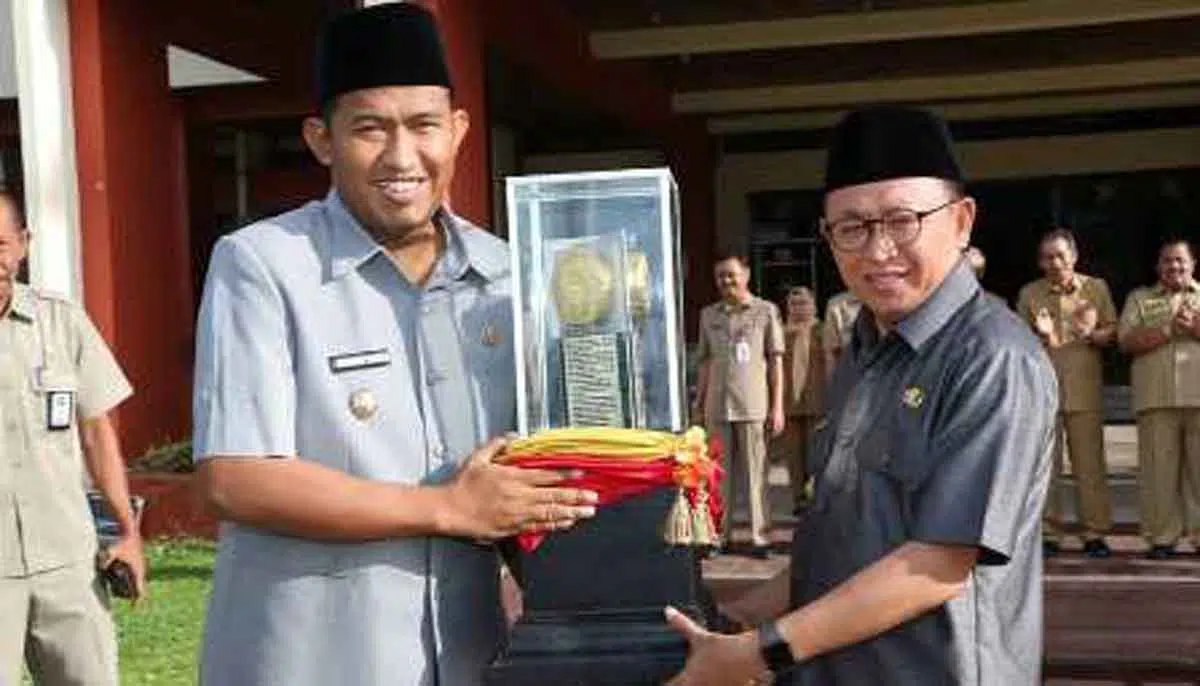 Bentuk Syukur, Sumenep Kirab Adipura Ke 10 Keliling Kota - Portalmadura.com Bentuk Syukur, Sumenep Kirab Adipura ke 10 Keliling Kota