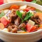 Resep Sup Daging Tomat Jamur untuk Makan Siang yang Segar dan Lezat