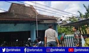 Tower Milik Pemkab Roboh Menimpa Balai PWI Sumenep