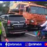 Pemotor Tewas Terlindas Truk Tronton