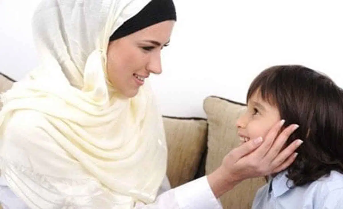 3 Bimbingan Orang Tua Pada Anak Agar Berakhlak Mulia