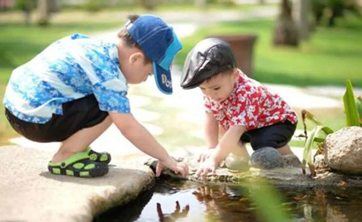 3 Hal yang Bisa Dilakukan Orang Tua Agar Kakak Tak Cemburu Pada Adiknya