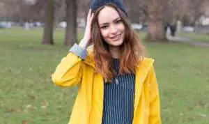 4 Model Jaket Kekinian yang Bikin Nyaman Dipakai Saat Musim Hujan
