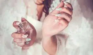 Agar Parfum Tahan Lebih Lama, Lakukan 3 Trik Ini!