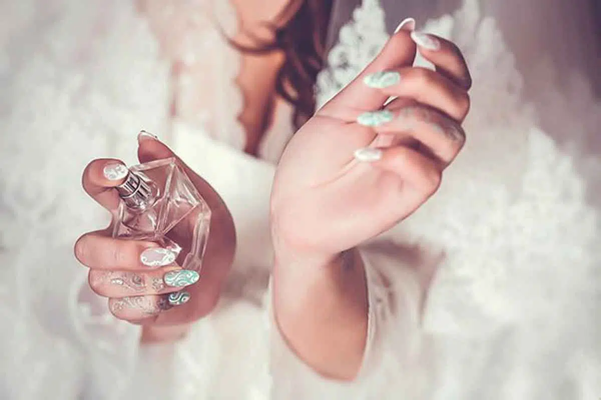 Agar Parfum Tahan Lebih Lama, Lakukan 3 Trik Ini!