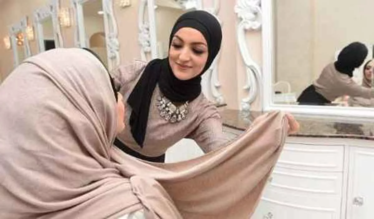 5 Alasan Utama Wanita Berhijab Perlu ke Salon untuk Perawatan Kecantikan Rambut