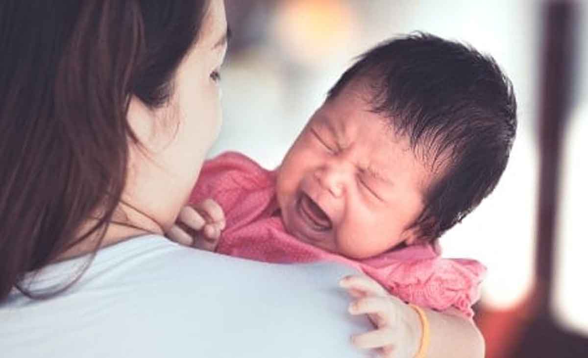 6 Langkah Jitu Atasi Balita Tersedak, Tak Perlu Panik Moms